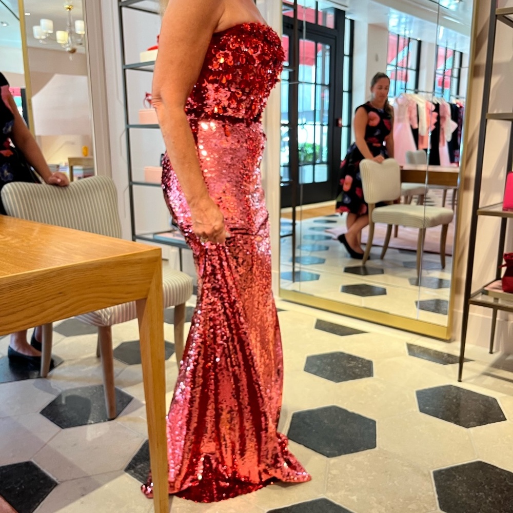 Carolina Herrera Sequined and Beaded Gown - Picture 4 of 4